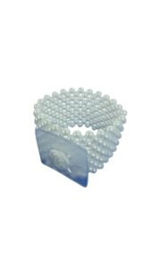 Brazalete clásico perlas blancas